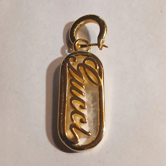 AUTHENTIC GUCCI CURSIVE NAME GOLD TONE DANGLING EARRINGS - Picture 3 of 10
